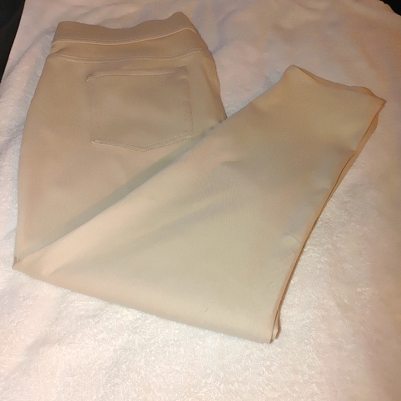 Time & True beige pull on pants. XL Never worn - Picture 7 of 10